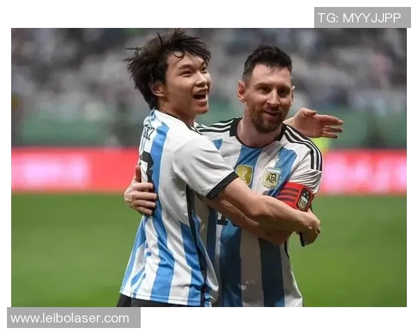 他是我踏入足球世界的引路人 从小崇拜到如今的足球梦想